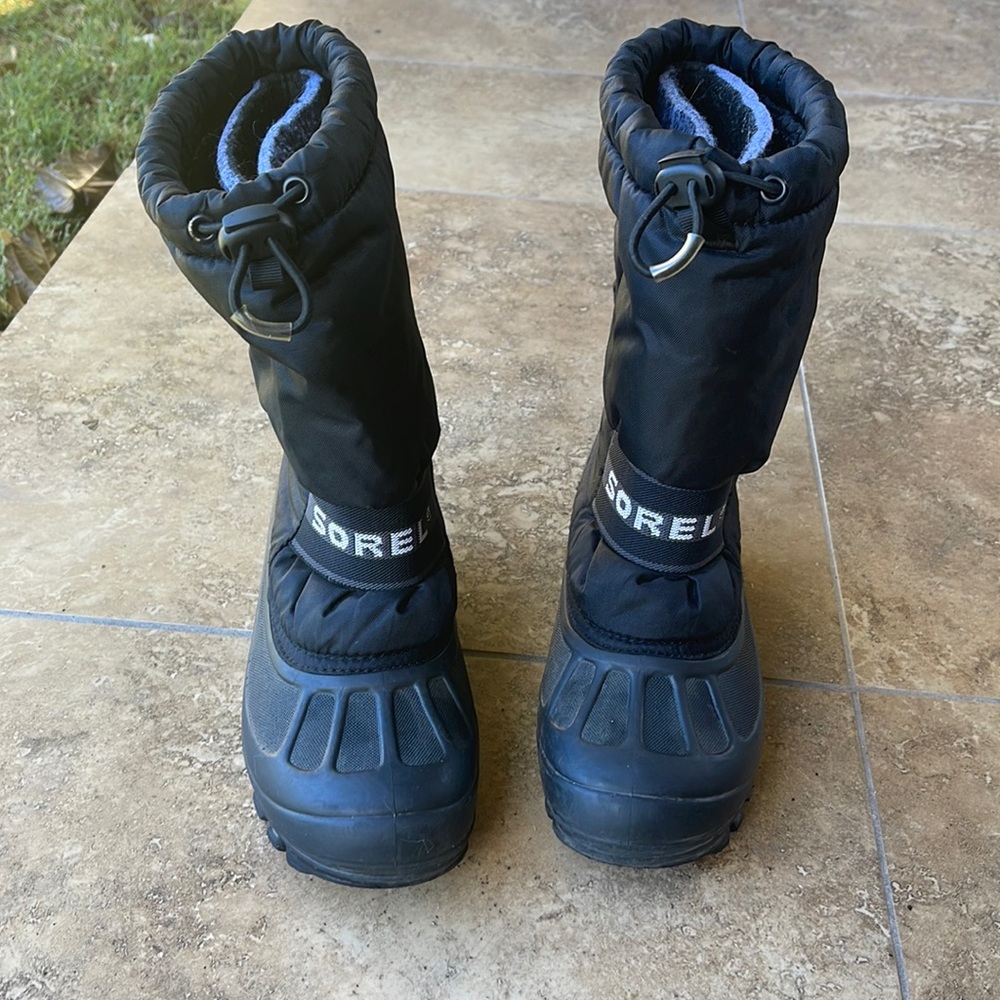 Kids sorel snow boots size 3